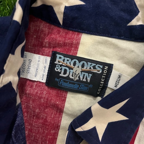 Brooks & Dunn Stars and Stripes American Flag Button Down Size Medium - Picture 2 of 3